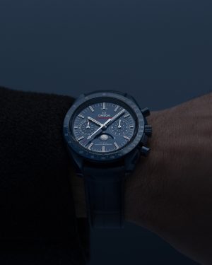 omega-speedmaster-moonphase-co-axial-master-chronometer-moonphase-chronograph-44-25-mm-30493445203001-portrait-2-f6570e.jpg